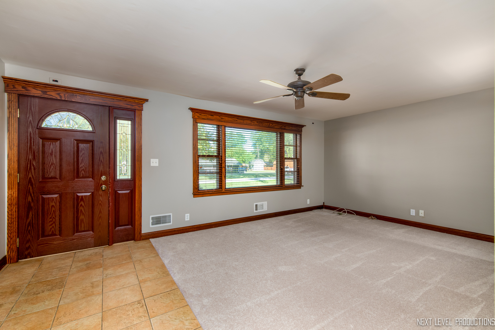 526 Rockwell Road Aurora, IL 60506 - Photo 4 of 24