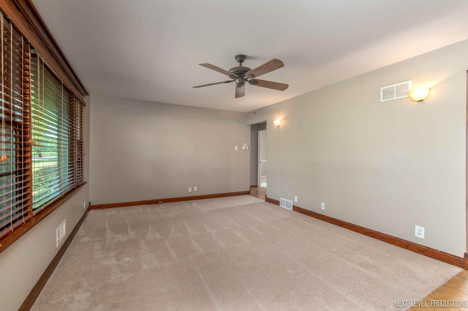 526 Rockwell Road Aurora, IL 60506 - Photo 5 of 24