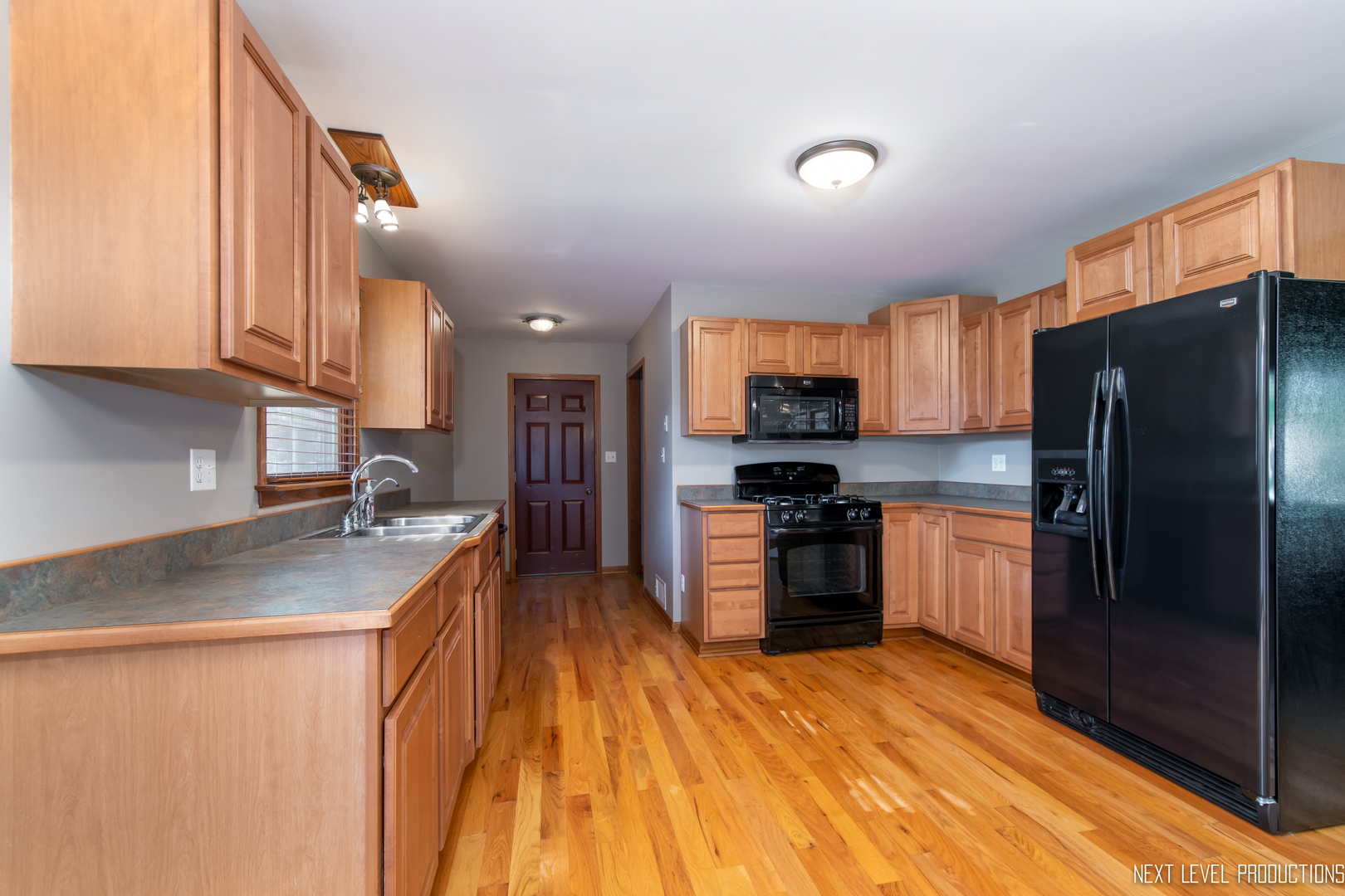 526 Rockwell Road Aurora, IL 60506 - Photo 6 of 24