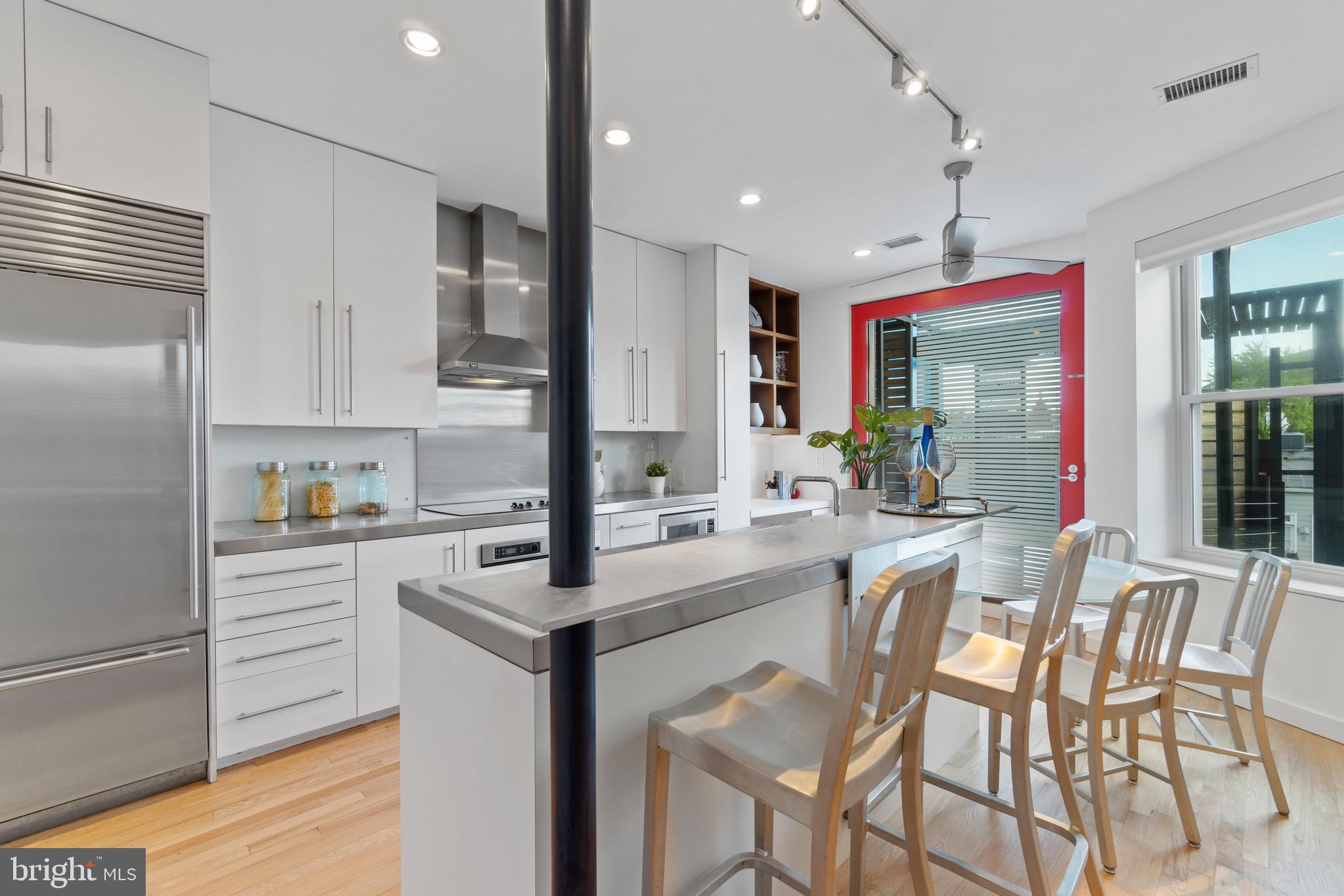 1942 Calvert Street Northwest Washington, DC 20009 - Photo 11 of 46 Gallery Image 11