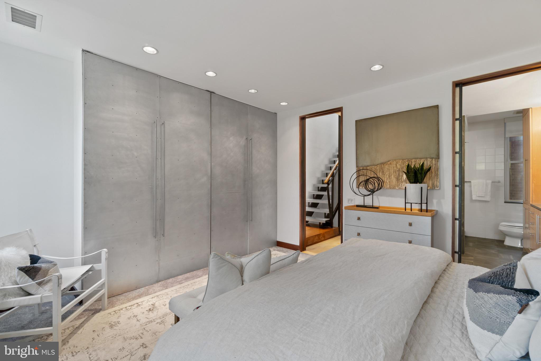 1942 Calvert Street Northwest Washington, DC 20009 - Photo 22 of 46 Gallery Image 22
