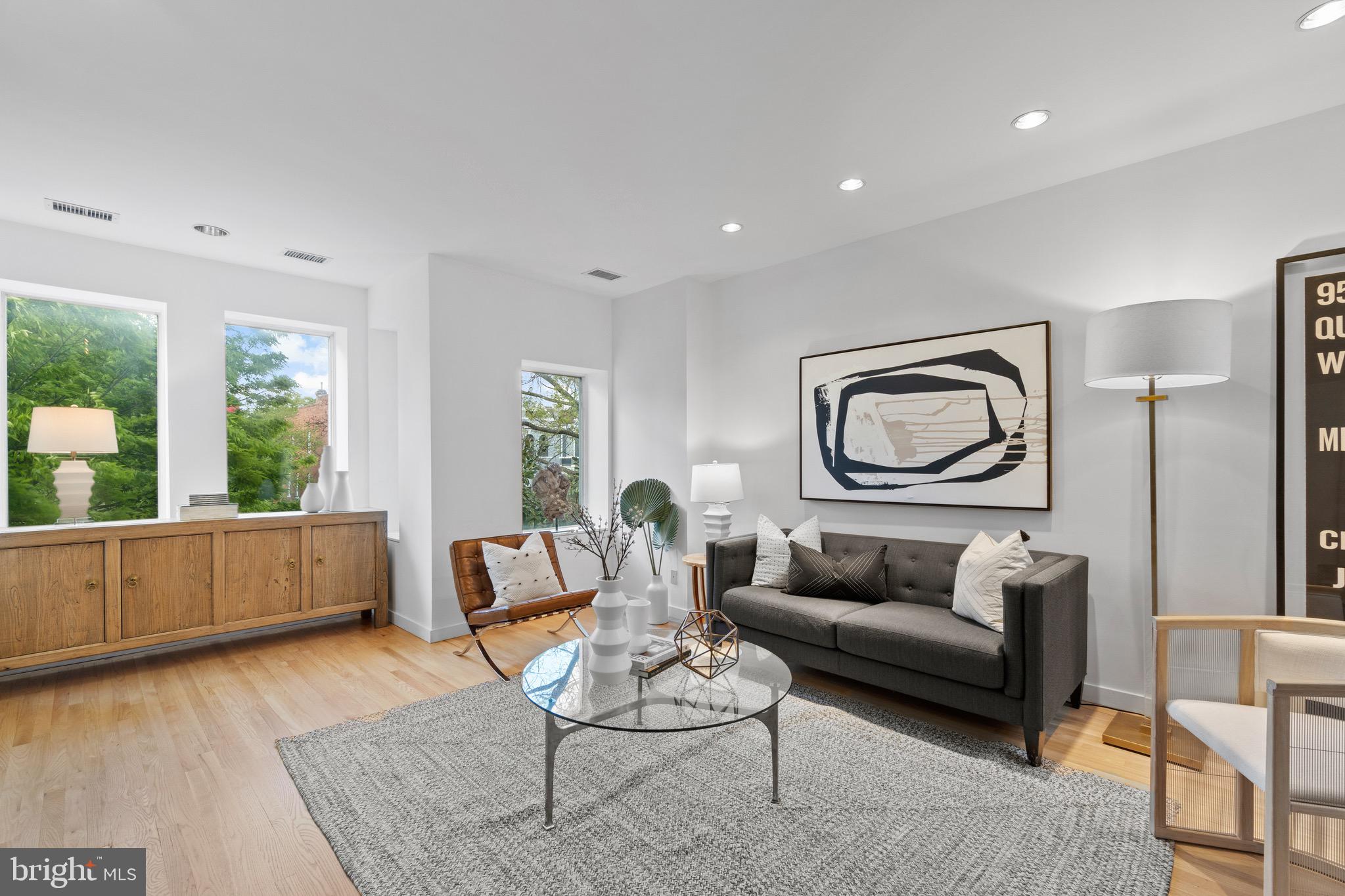 1942 Calvert Street Northwest Washington, DC 20009 - Photo 4 of 46 Gallery Image 4