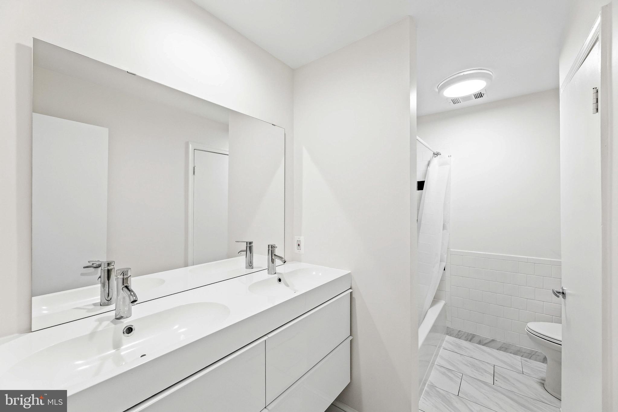 1942 Calvert Street Northwest Washington, DC 20009 - Photo 37 of 46 Gallery Image 37