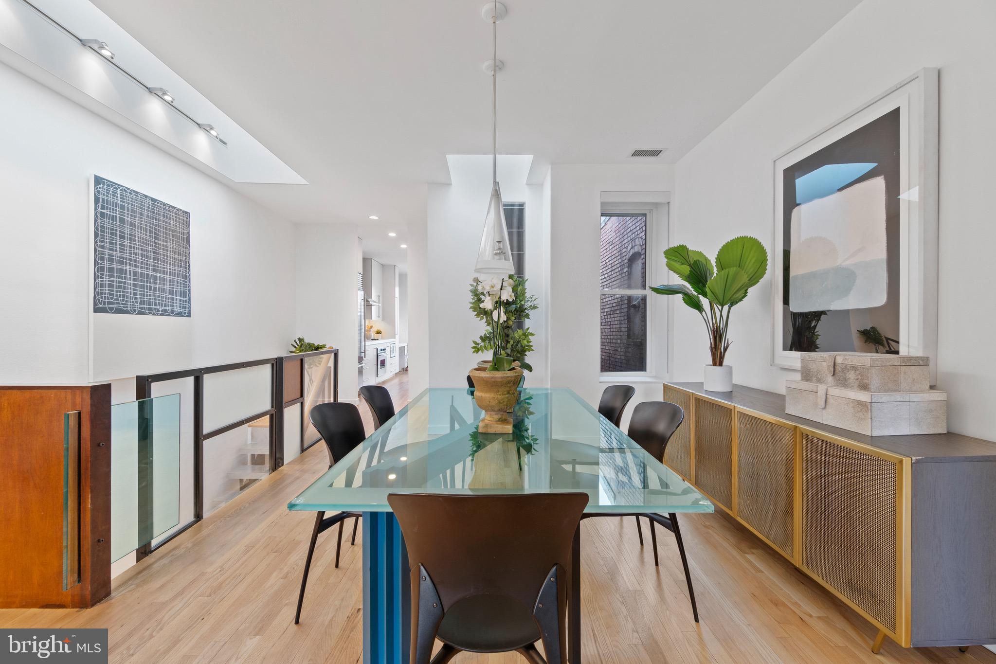 1942 Calvert Street Northwest Washington, DC 20009 - Photo 6 of 46 Gallery Image 6