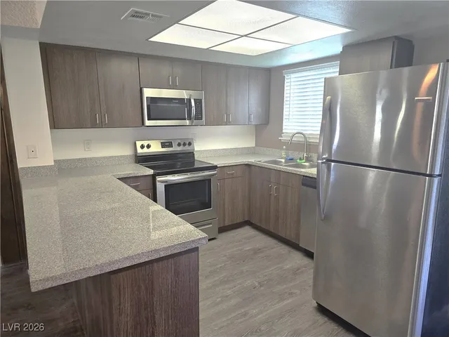 $1,300 | 5602 West Lake Mead Boulevard, Las Vegas, NV 89108