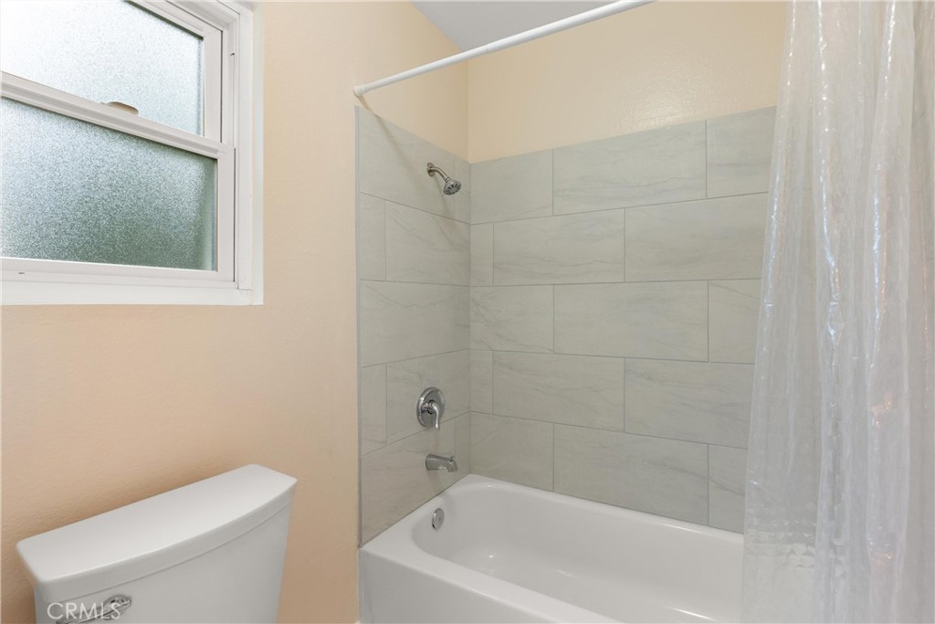 22402 Goldrush Lake Forest, CA 92630 - Photo 23 of 36