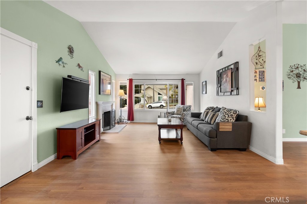 22402 Goldrush Lake Forest, CA 92630 - Photo 5 of 36