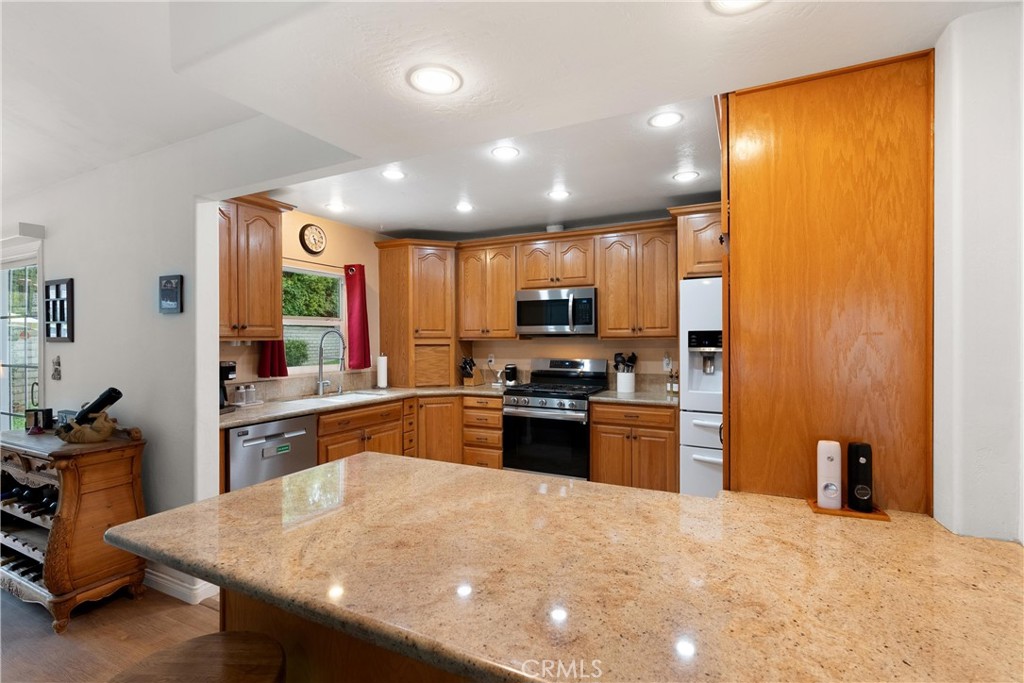 22402 Goldrush Lake Forest, CA 92630 - Photo 8 of 36