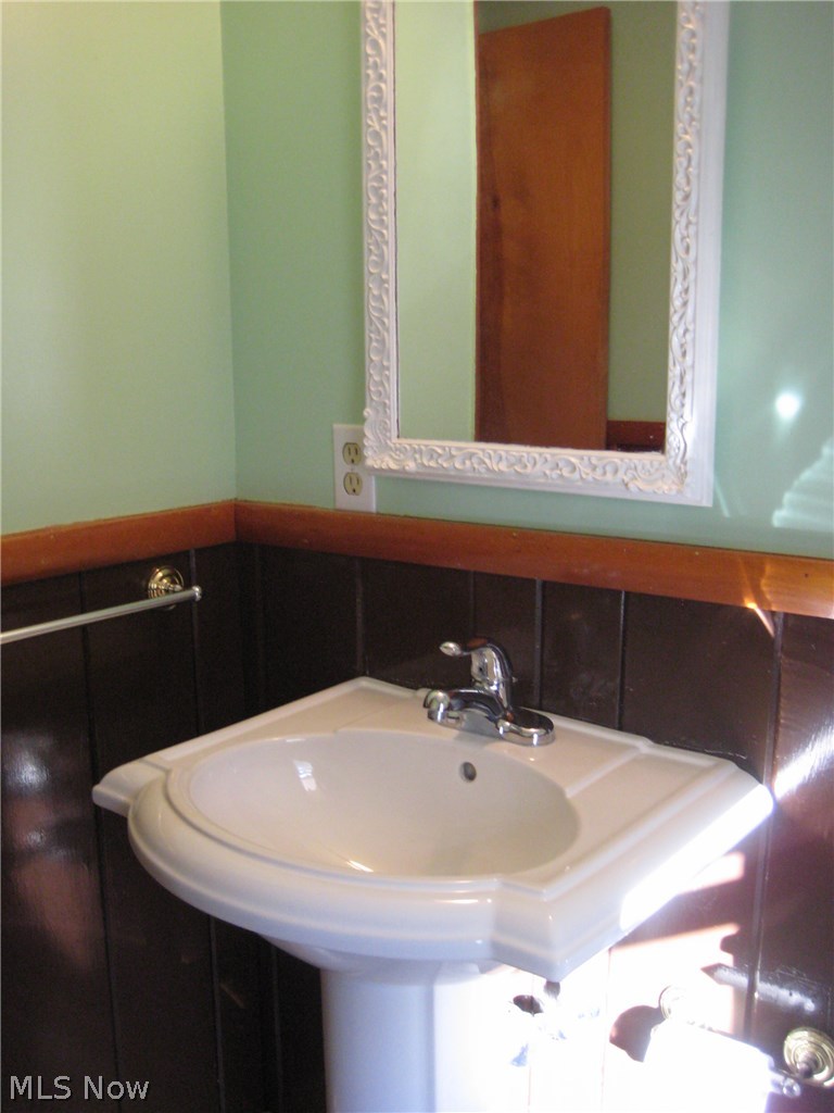 39042 Johnnycake Ridge Road Willoughby, OH 44094 - Photo 15 of 25 Gallery Image 15