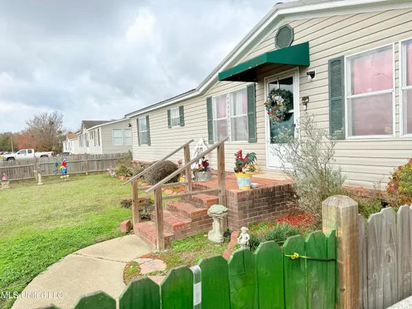 $170,000 | 304 Cedar Hill Drive, Pearl, MS 39208