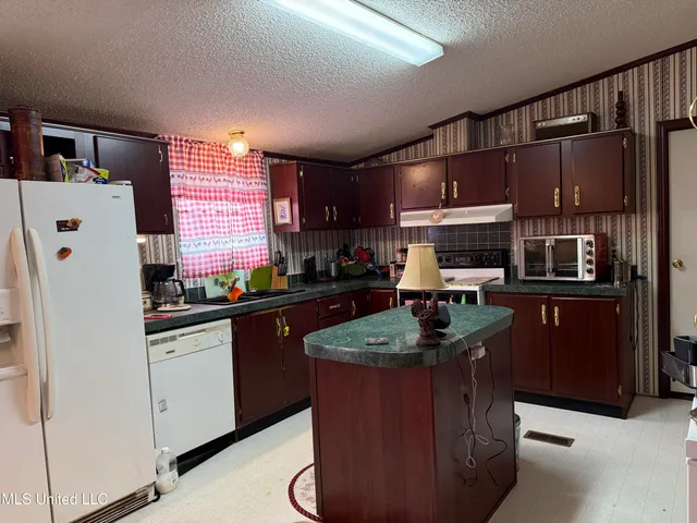 $170,000 | 304 Cedar Hill Drive, Pearl, MS 39208