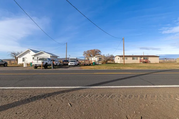 $475,000 | 8306 Homedale Road, Klamath Falls, OR 97603