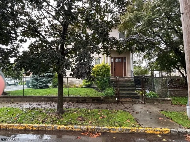 $2,300 | 227 North 15th Street, Bloomfield, NJ 07003