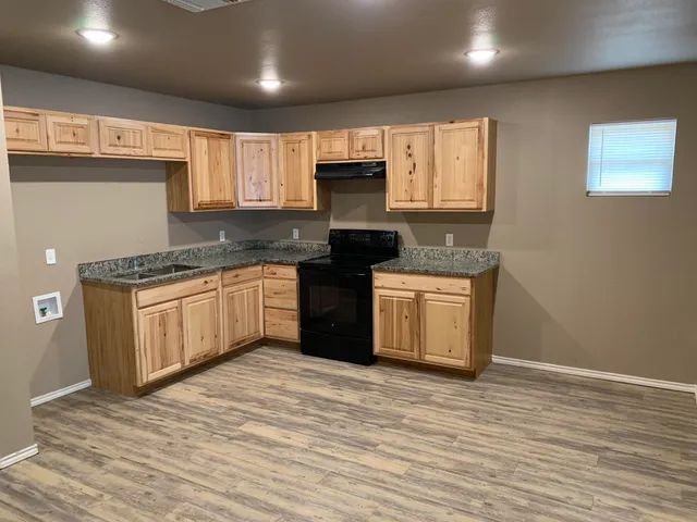 $1,199 | 3611 East 3rd Place, Lubbock, TX 79403