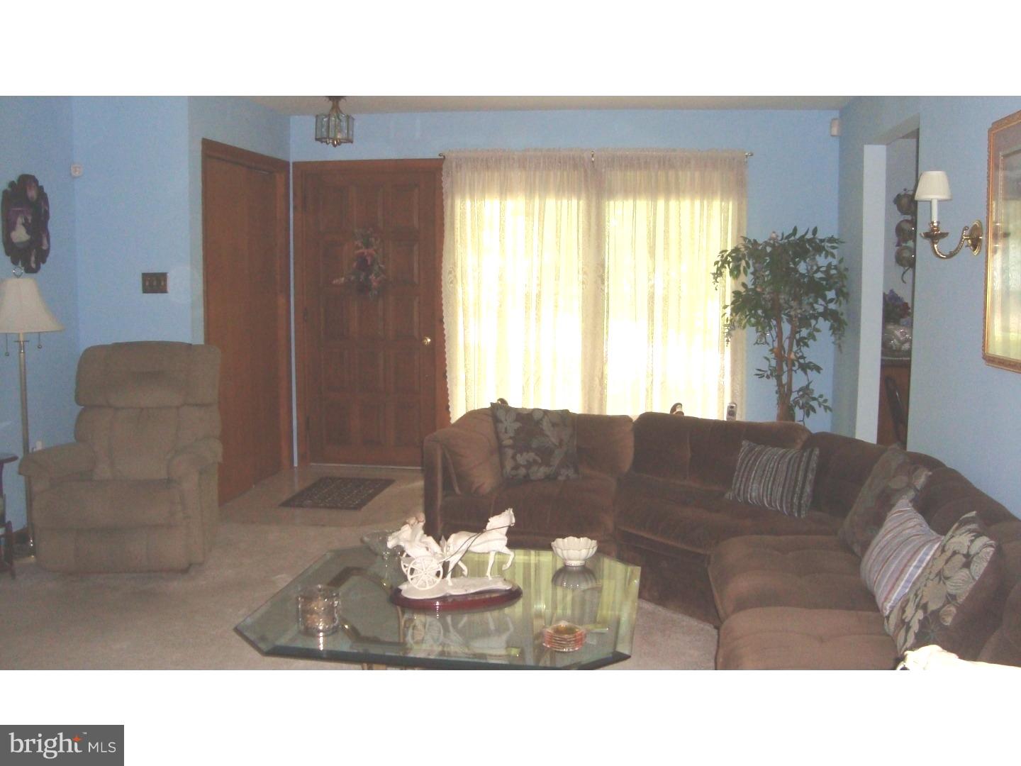 1100 Ridge Road Langhorne, PA 19053 - Photo 2 of 16 Living Room