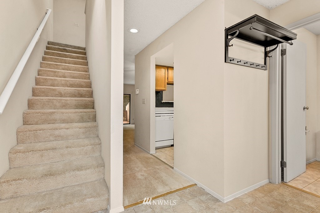 11514 Southeast 175th Street Renton, WA 98055 - Photo 11 of 25 Gallery Image 11