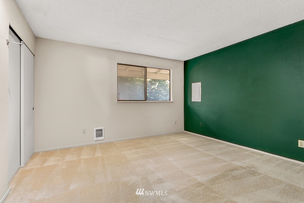 11514 Southeast 175th Street Renton, WA 98055 - Photo 12 of 25 Gallery Image 12