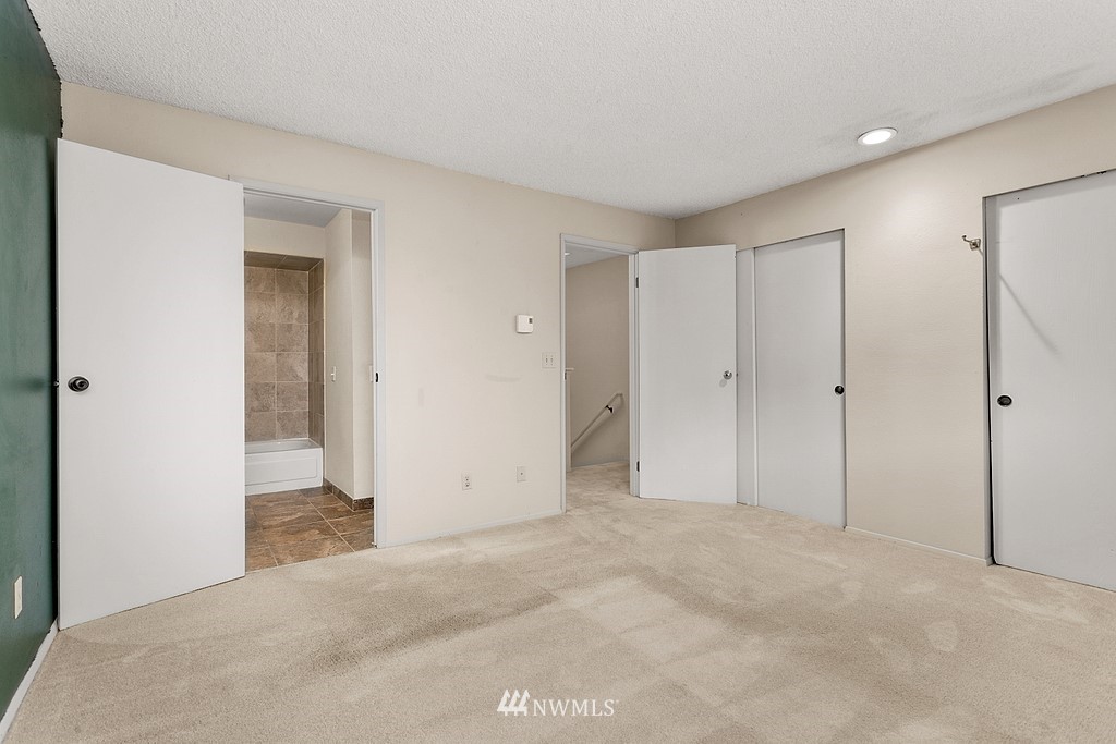 11514 Southeast 175th Street Renton, WA 98055 - Photo 13 of 25 Gallery Image 13