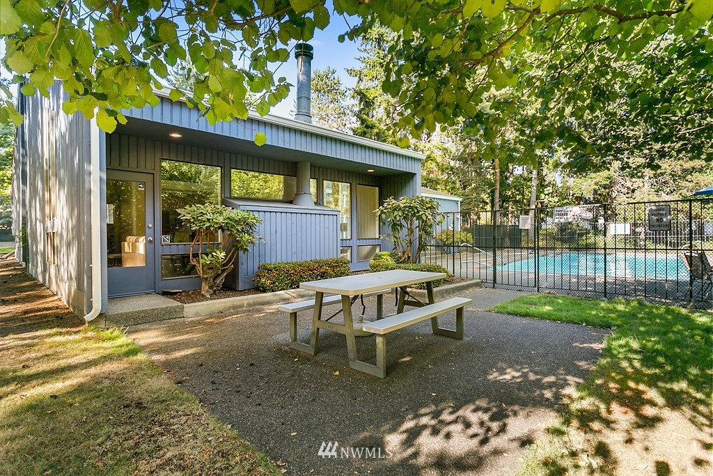 11514 Southeast 175th Street Renton, WA 98055 - Photo 24 of 25 Gallery Image 24