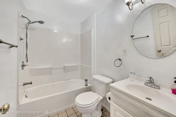 $1,700 | 630 East Lackawanna Avenue, Olyphant, PA 18447