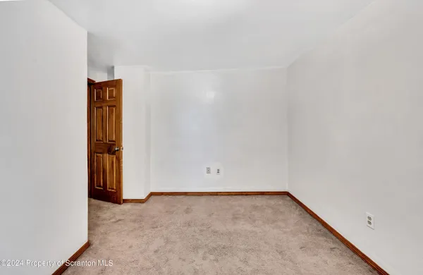 $1,700 | 630 East Lackawanna Avenue, Olyphant, PA 18447