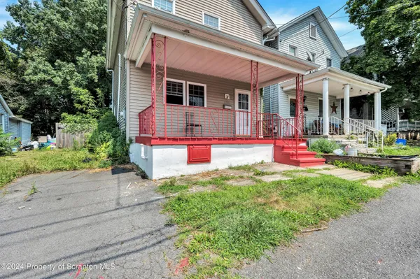 $1,700 | 630 East Lackawanna Avenue, Olyphant, PA 18447