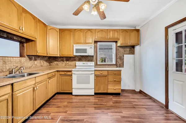 $1,700 | 630 East Lackawanna Avenue, Olyphant, PA 18447