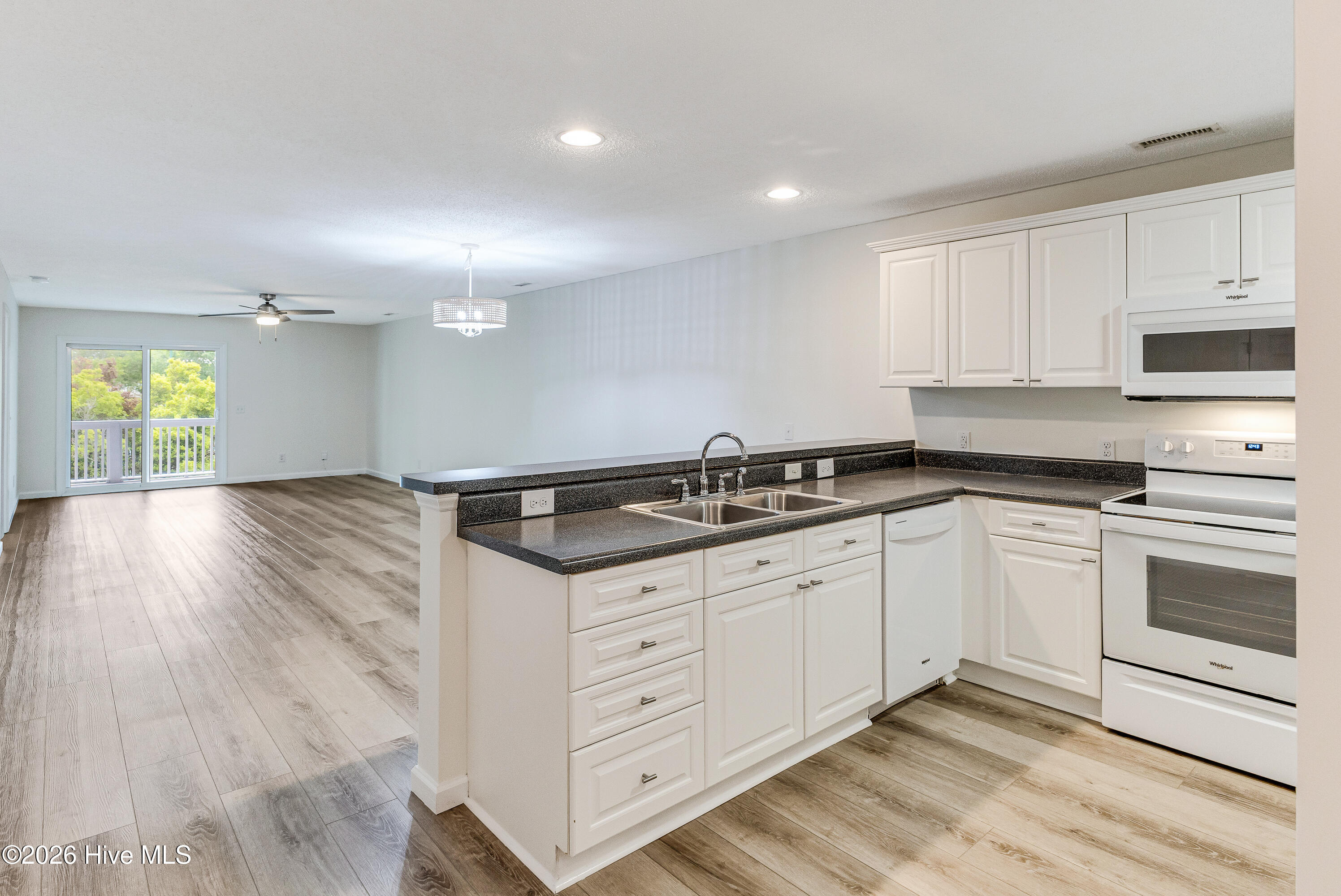 1620 Goley Hewett Road Southeast, Unit 407 Bolivia, NC 28422 - Photo 7 of 102 1620 Goley Hewett 407-6