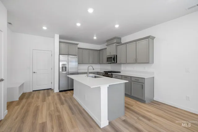 $2,450 | 4242 West Perspective Street, Eagle, ID 83616