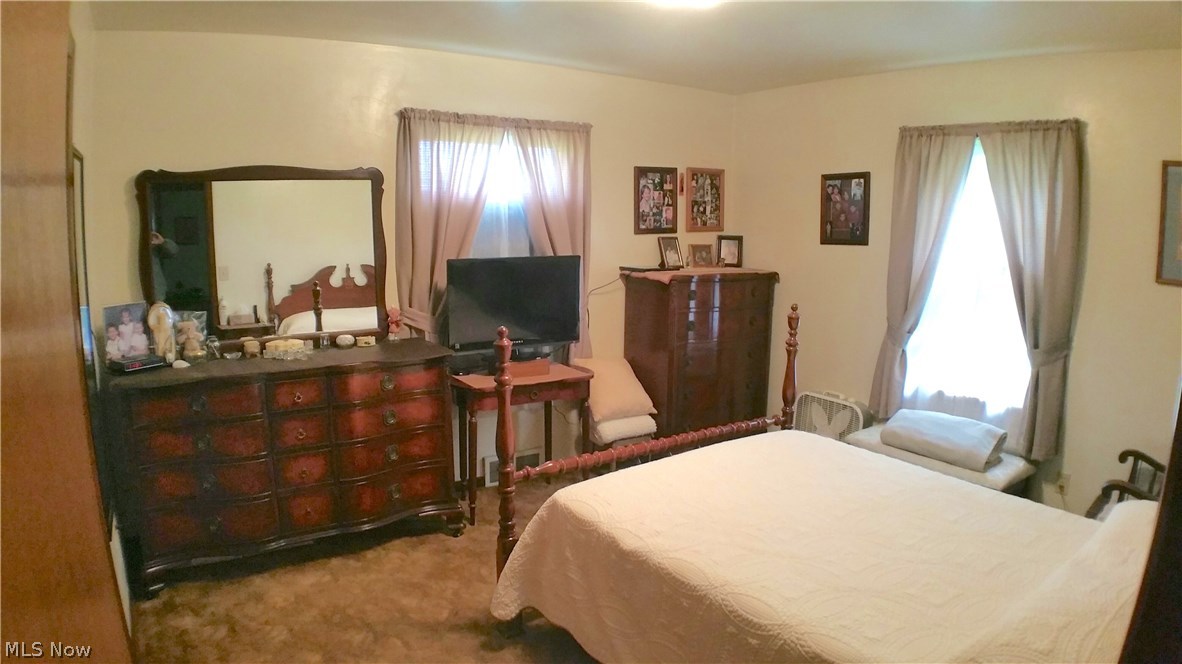 4400 Gault Road North Jackson, OH 44451 - Photo 22 of 35 View of master bedroom in rental house.