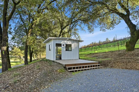 $2,495,000 | 2291 Westside Road, Healdsburg, CA 95448