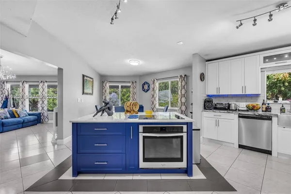 $3,999 | 15240 Southwest 188th Street, Miami, FL 33187