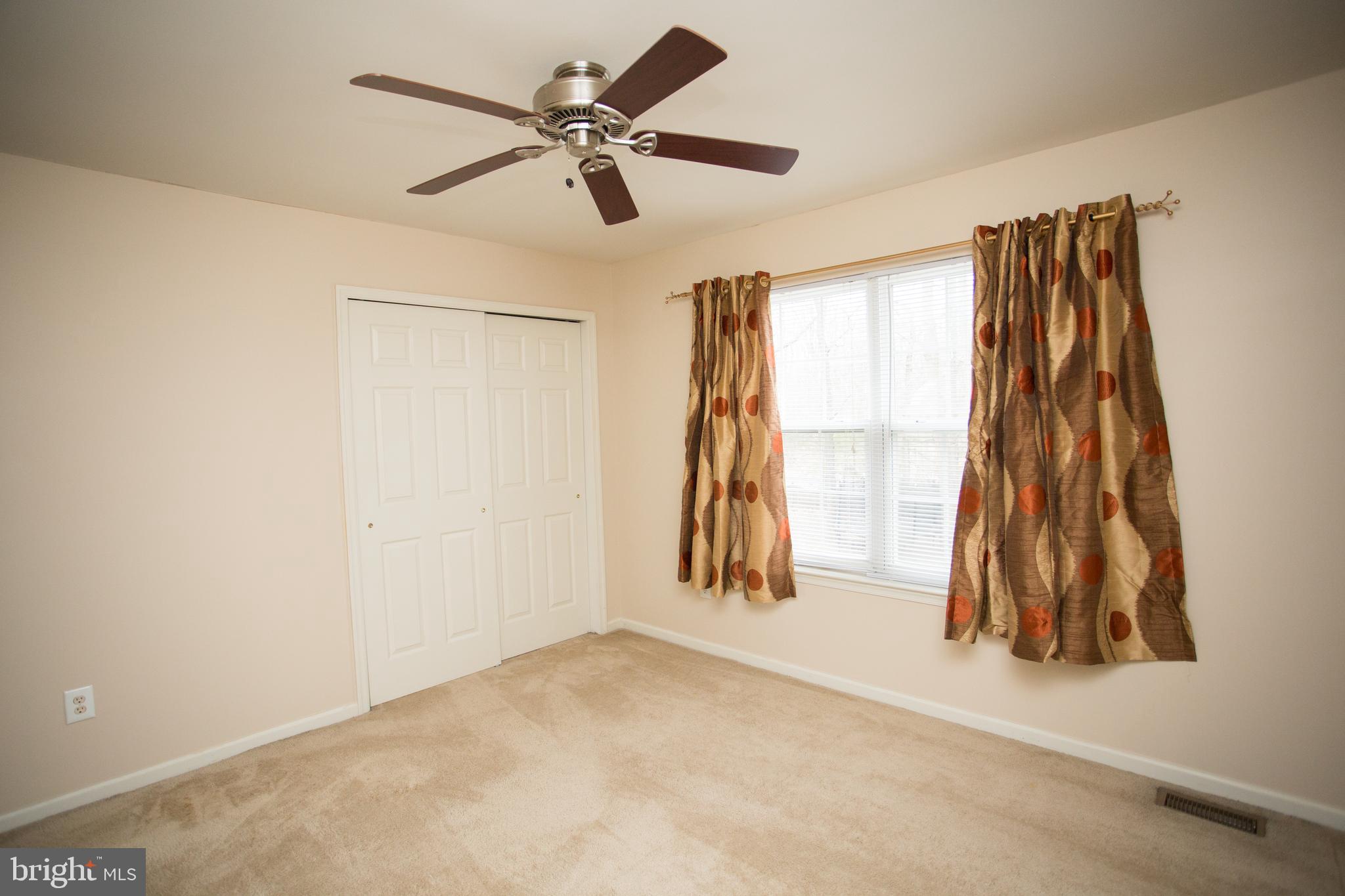 5 Parliament Road Sicklerville, NJ 08081 - Photo 33 of 45
