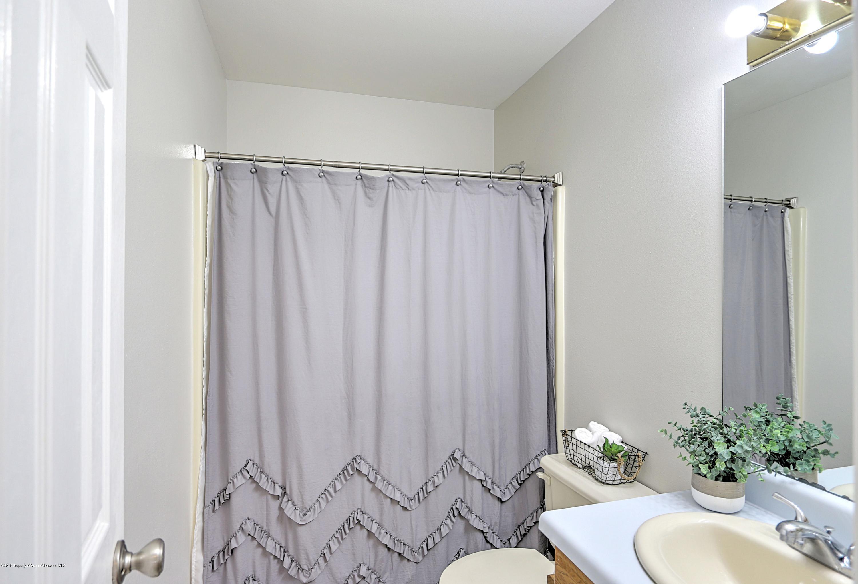603 Ginseng Road New Castle, CO 81647 - Photo 13 of 16 2nd bathroom