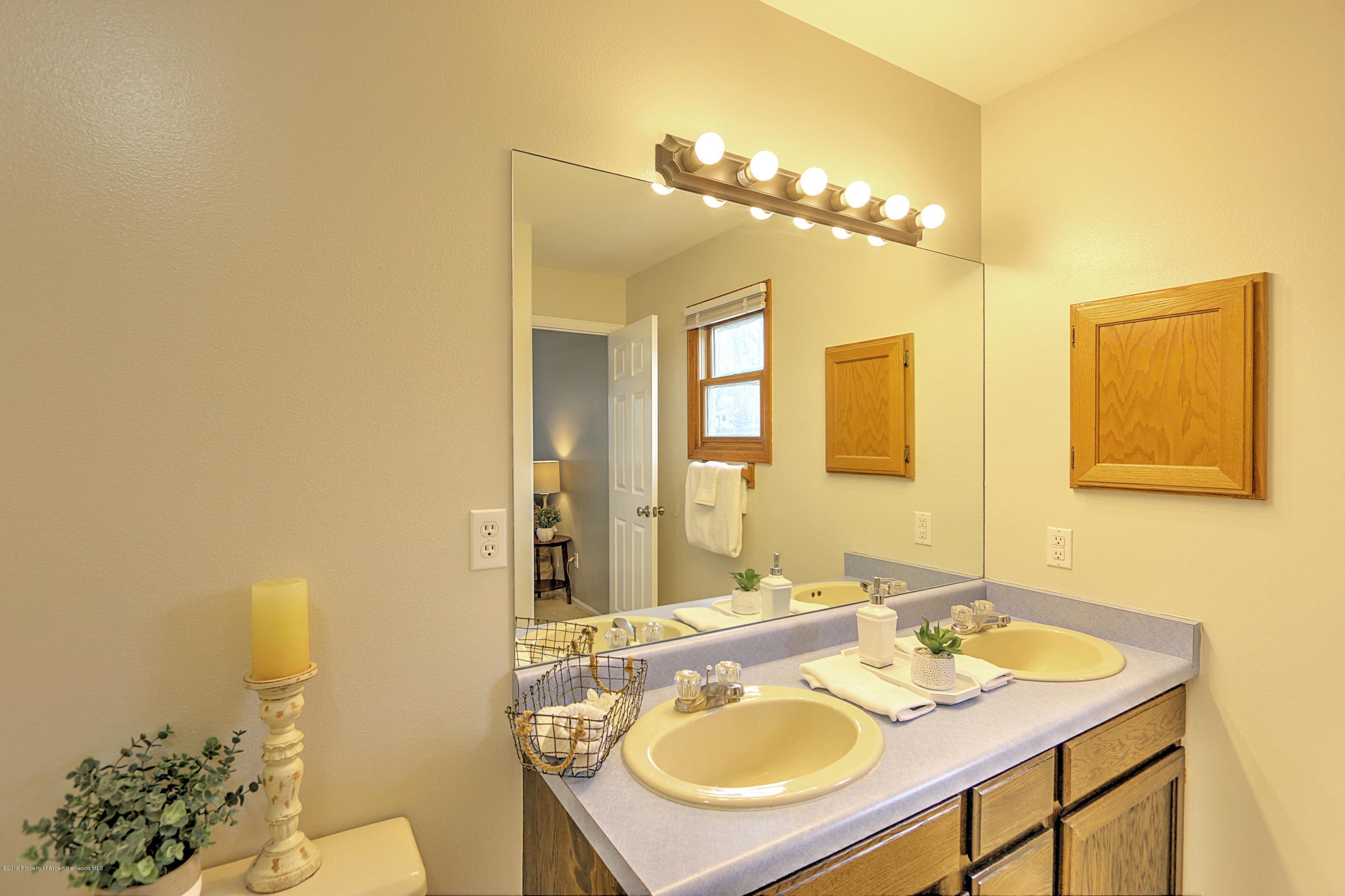 603 Ginseng Road New Castle, CO 81647 - Photo 10 of 16 Master Bath