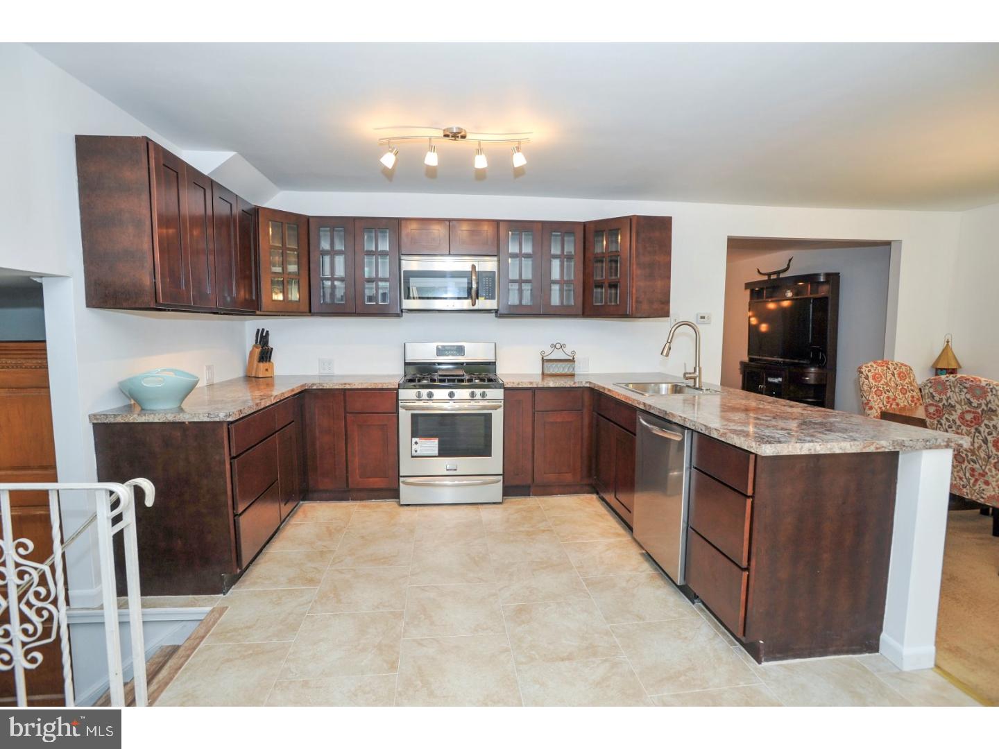 225 Beaver Road Southampton, PA 18966 - Photo 1 of 21 Gallery Image 1