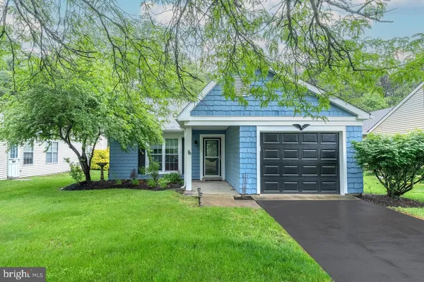 $344,900 | 877 Westminster Drive North, Southampton, NJ 08088