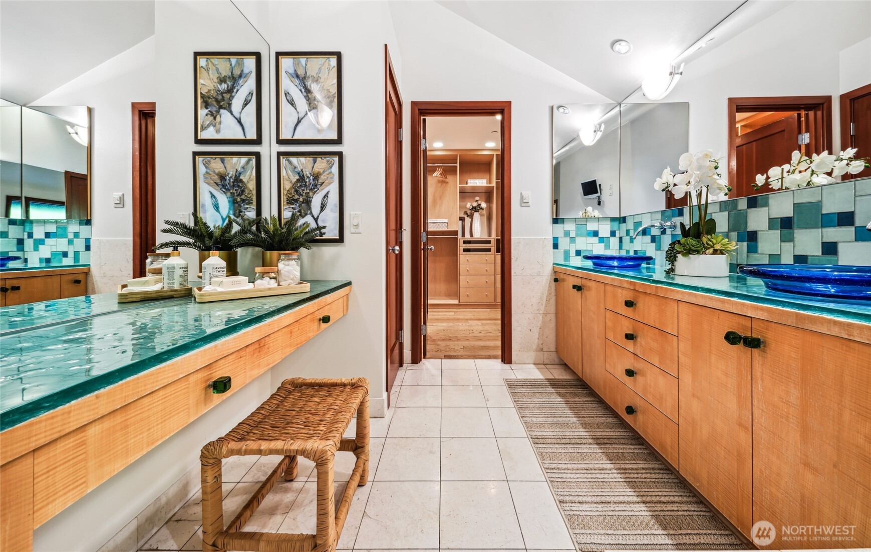 18 Holly Lane Mercer Island, WA 98040 - Photo 20 of 39 a bathroom with a double vanity sink and a large window