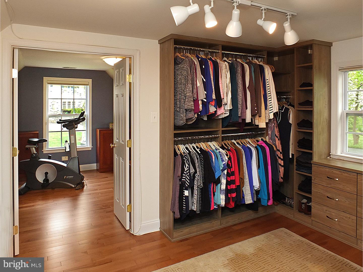 201 Westbury Road Wallingford, PA 19086 - Photo 18 of 25 Walk-in Closet