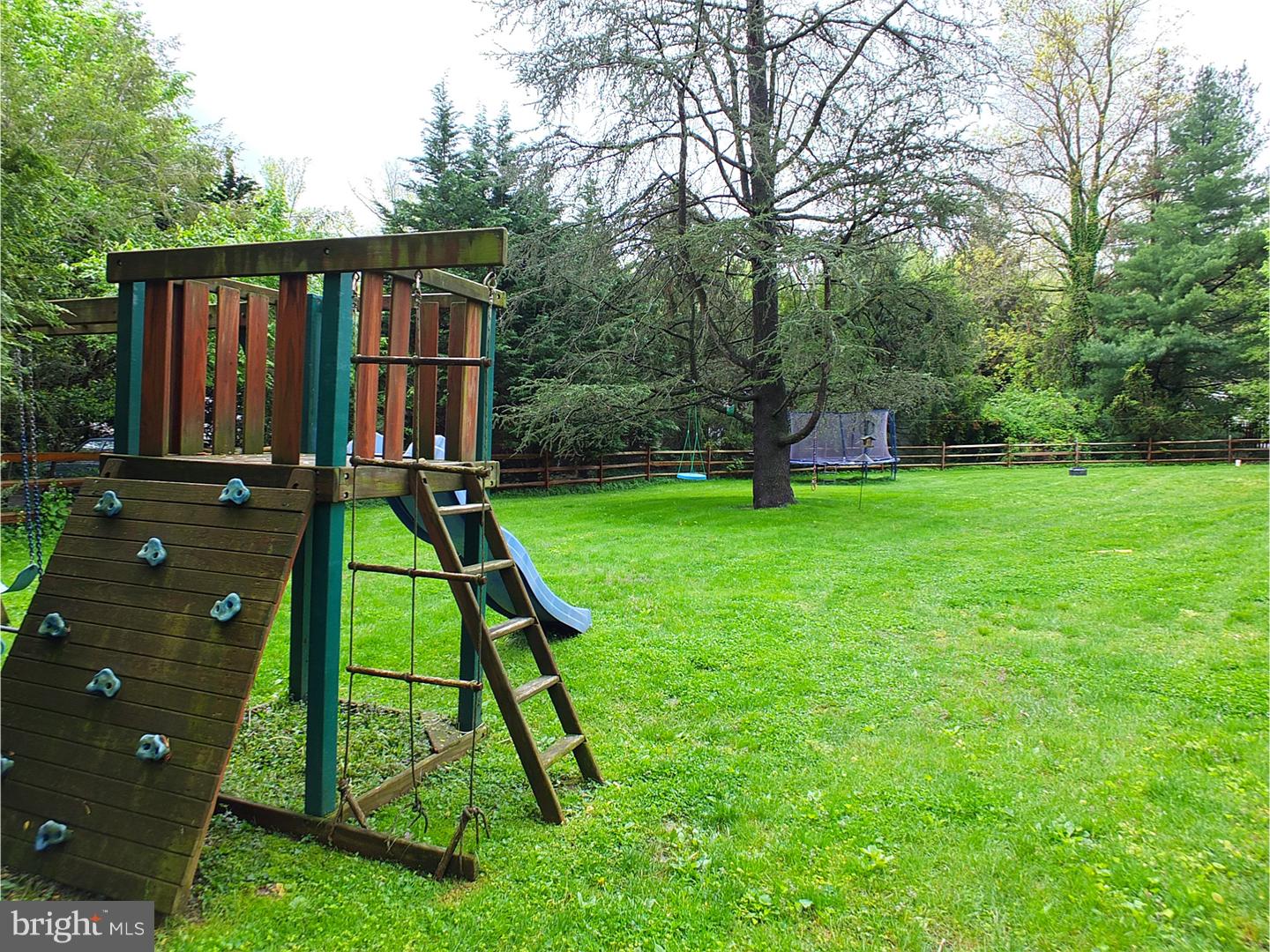 201 Westbury Road Wallingford, PA 19086 - Photo 25 of 25 Back Yard