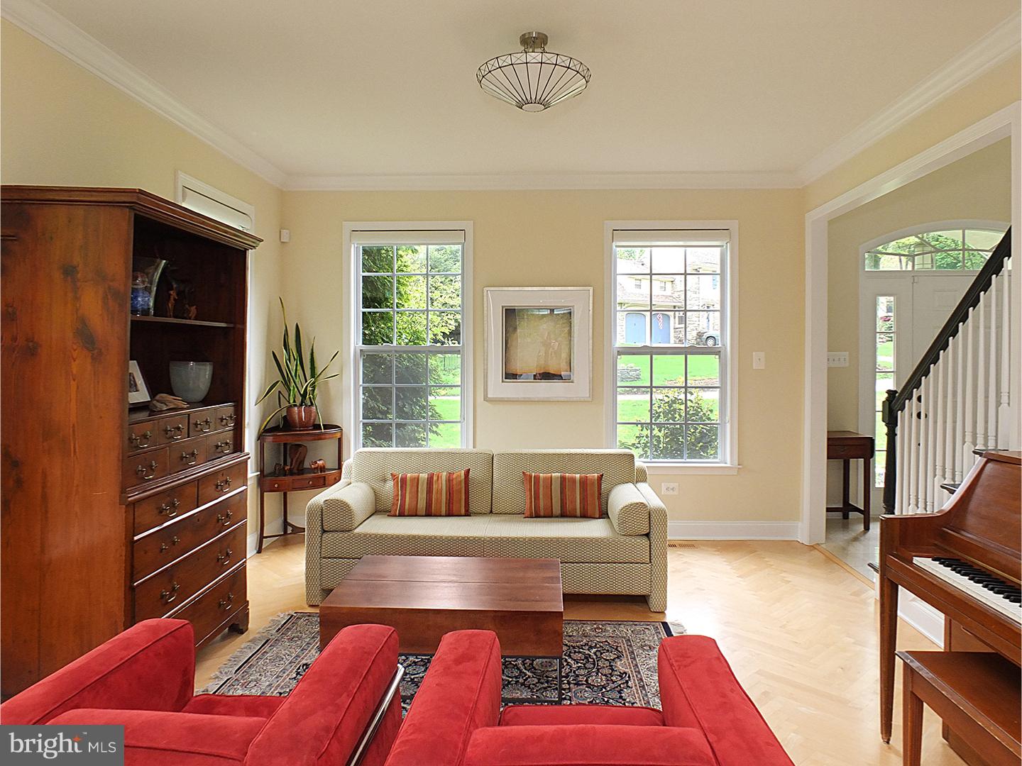 201 Westbury Road Wallingford, PA 19086 - Photo 4 of 25 Living Room
