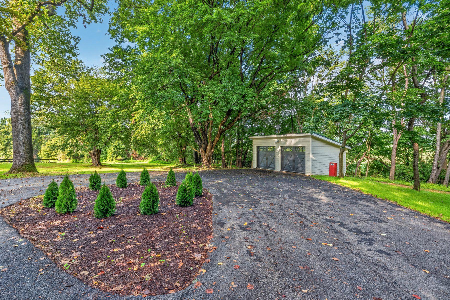 3110 Thurston Road Frederick, MD 21704 - Photo 58 of 66 Round driveway with landscaping. .