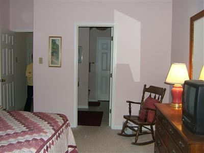 852 Eastmont Road Lexington, KY 40509 - Photo 10 of 19 Master bedroom looking into the master b