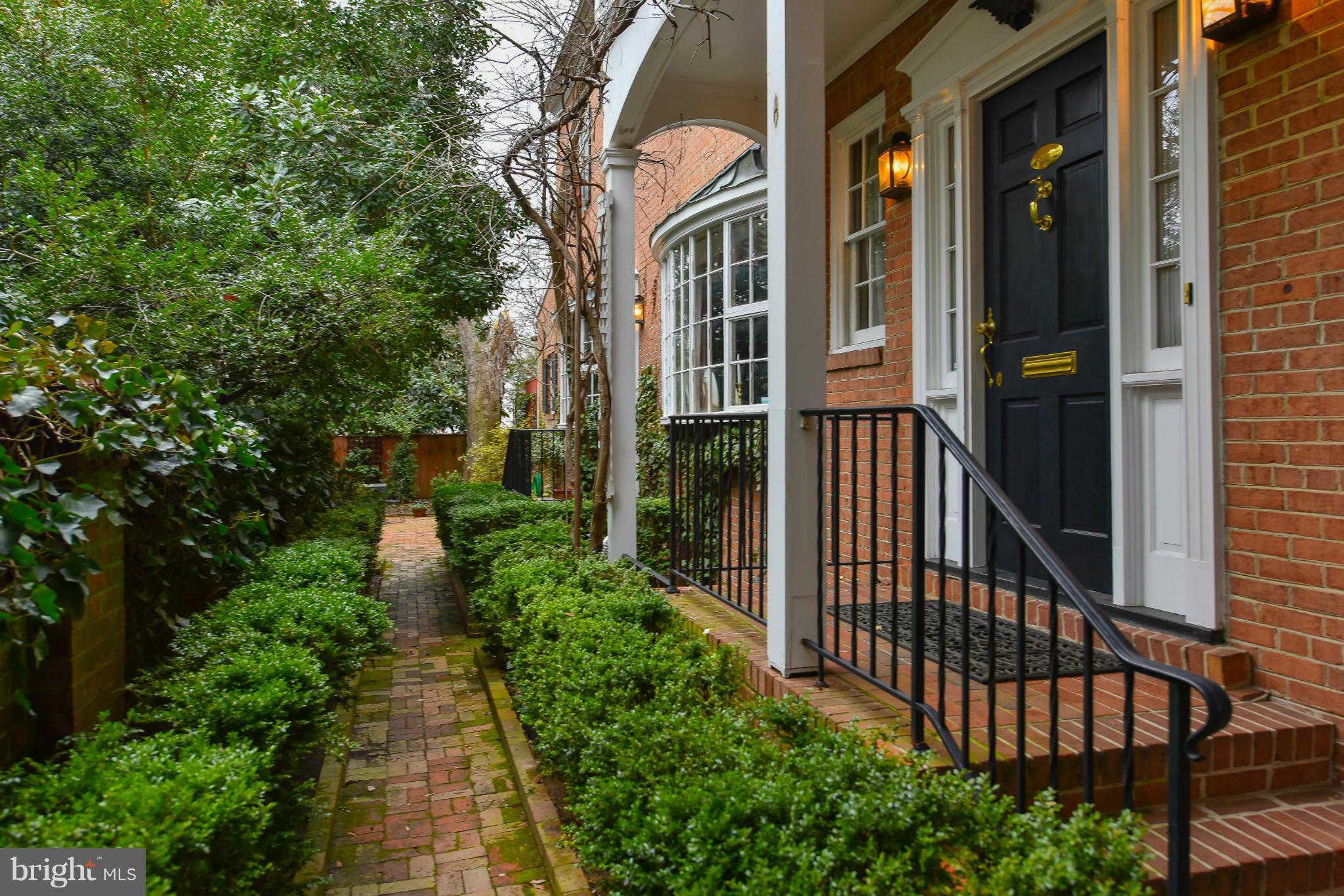 412 Wolfe Street Alexandria, VA 22314 - Photo 2 of 30 Exterior (General)