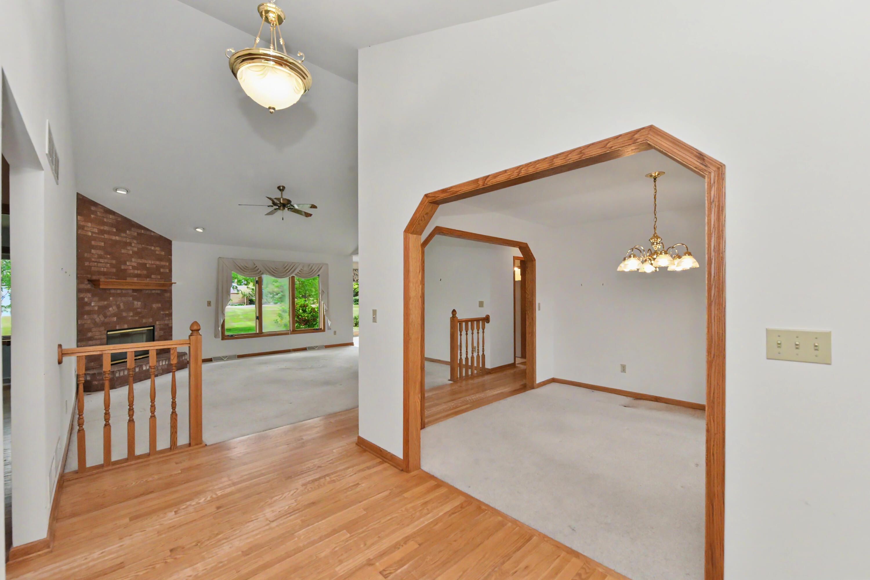 N22W26761 Shooting Star Road Pewaukee, WI 53072 - Photo 5 of 47 DSC_8201