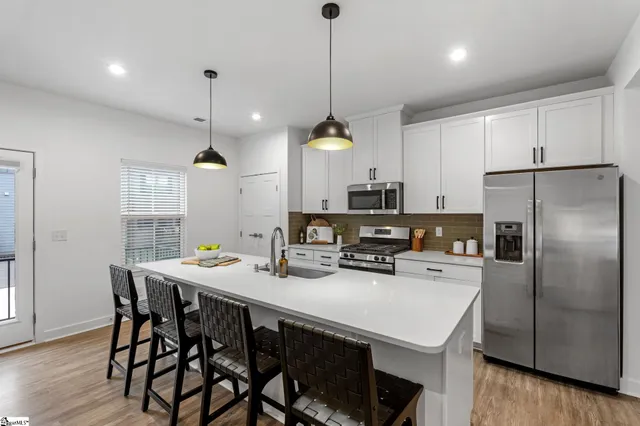 $389,000 | 10 Stinson Road, Greenville, SC 29607