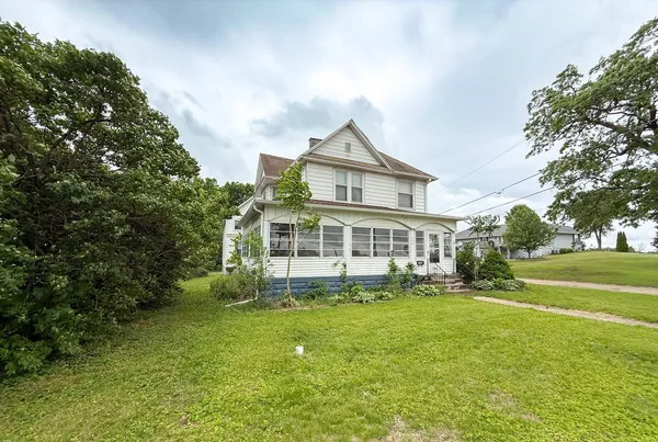 $215,000 | 308 East 2nd Street, Rock Falls, IL 61071
