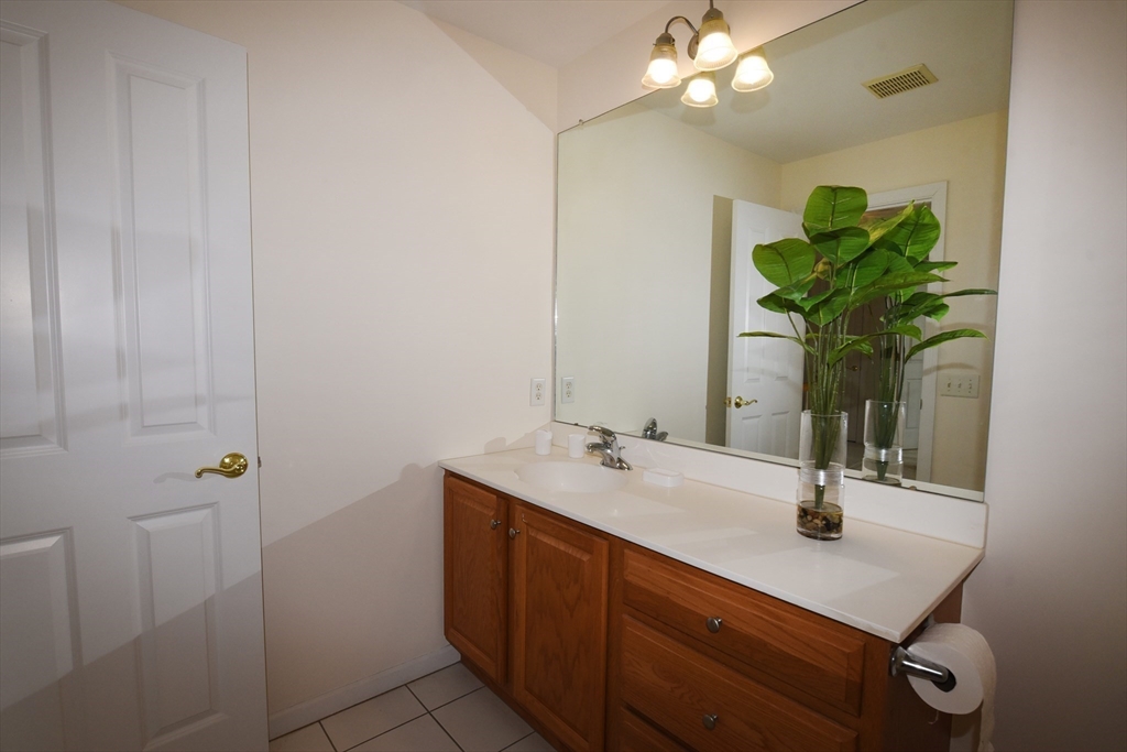 16 Schooner Way, Unit 16 Marshfield, MA 02050 - Photo 29 of 39