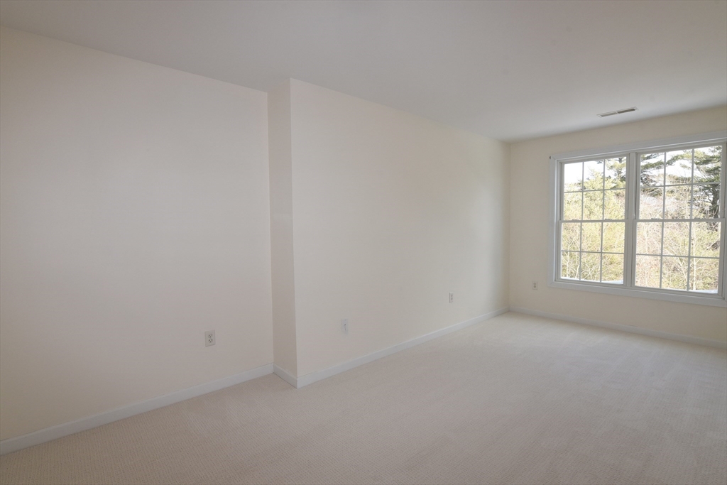 16 Schooner Way, Unit 16 Marshfield, MA 02050 - Photo 33 of 39