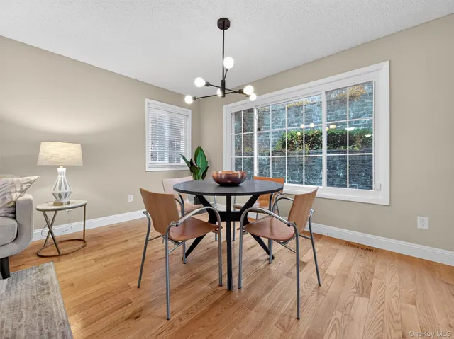 $435,000 | 188 Eagle Ridge Way, Nanuet, NY 10954